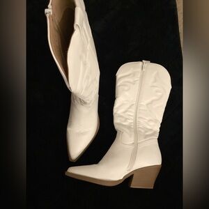 Boots , size 6.5, white